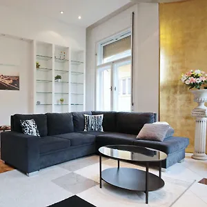 Luxury Gold Plated In Calm Central Location Apartment